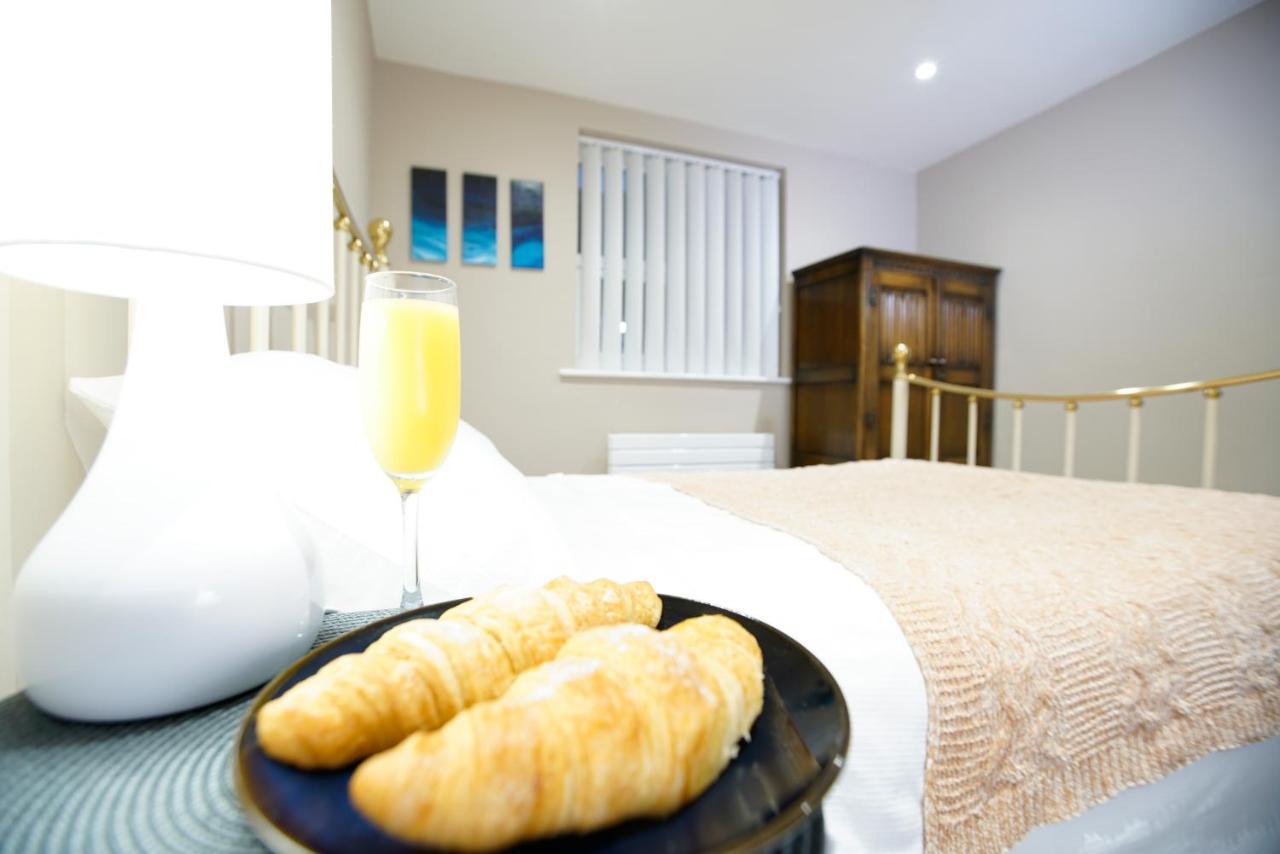 Seafarer'S View - 6 Bedroom Townhouse In Cowes, Parking & Seaviews. Cowes  Exteriér fotografie