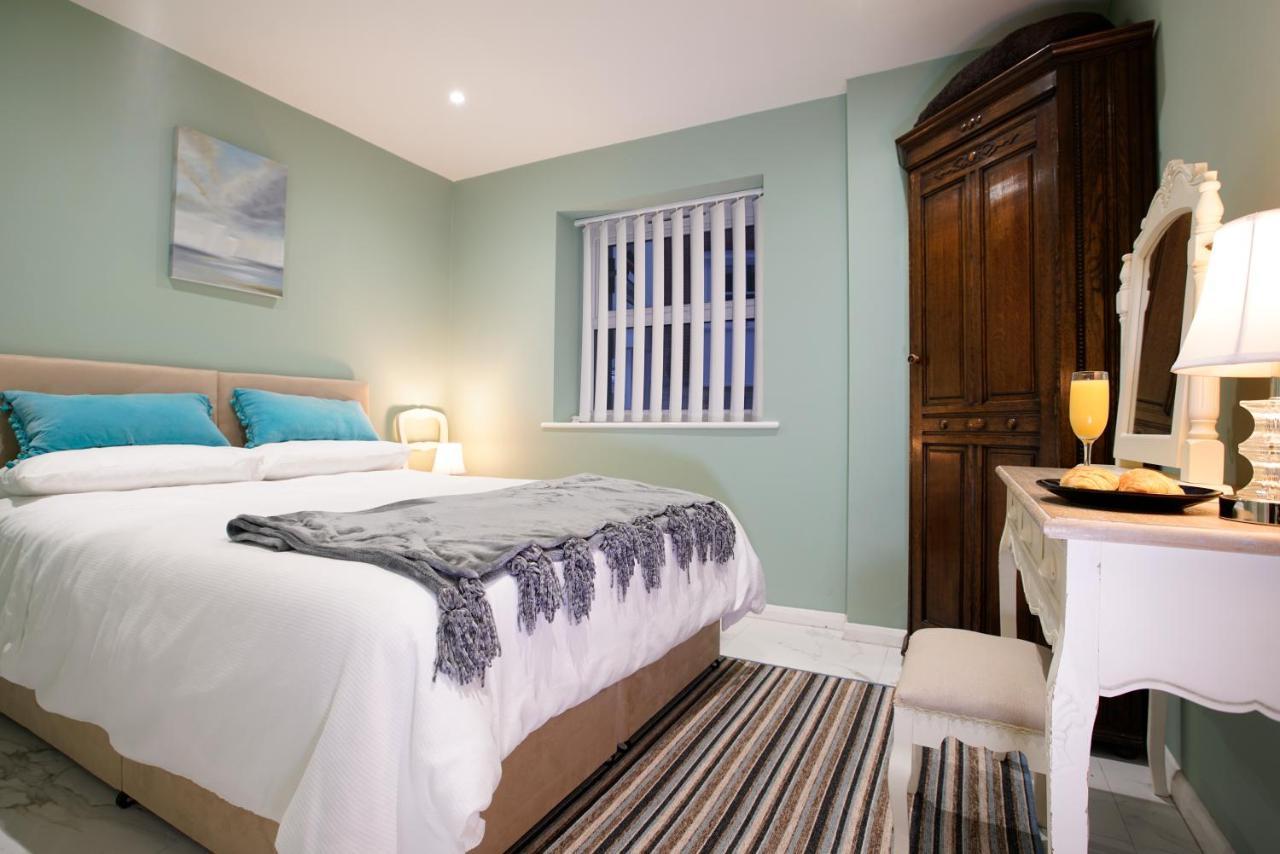 Seafarer'S View - 6 Bedroom Townhouse In Cowes, Parking & Seaviews. Cowes  Exteriér fotografie