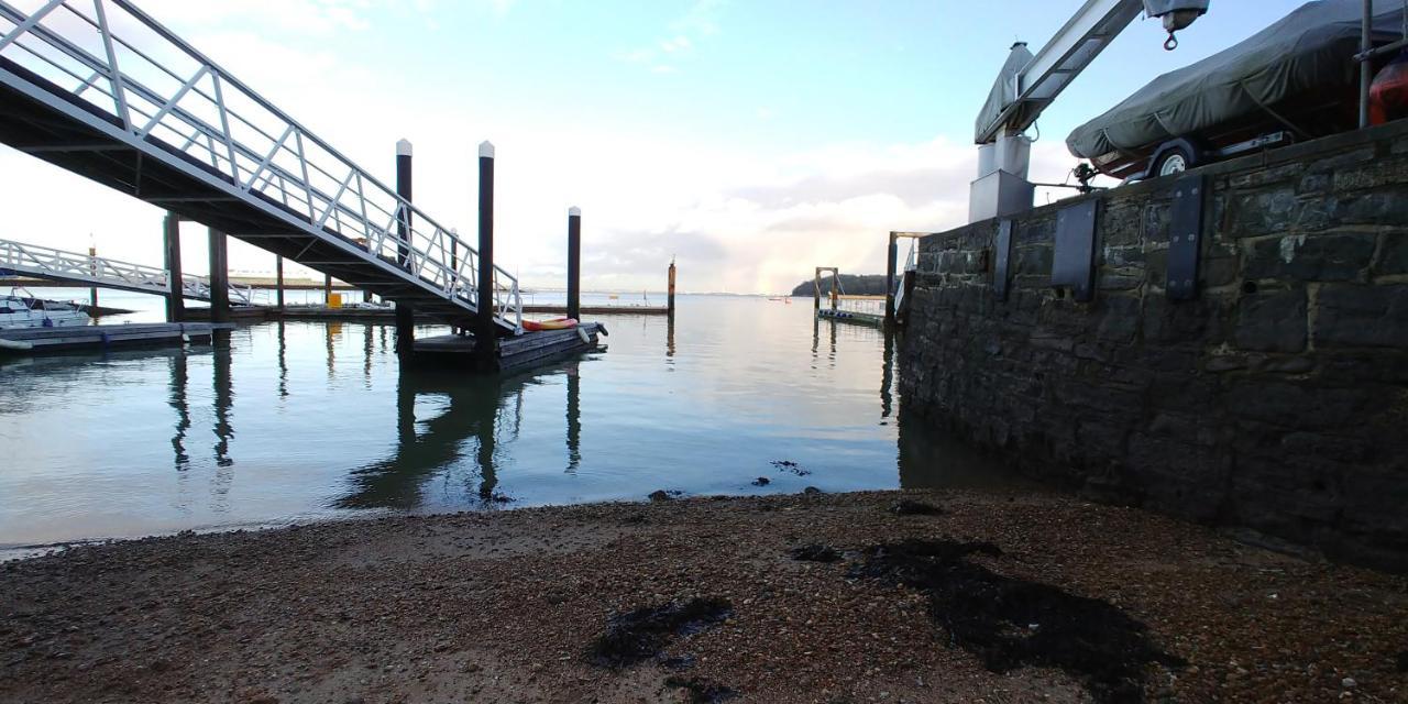 Seafarer'S View - 6 Bedroom Townhouse In Cowes, Parking & Seaviews. Cowes  Exteriér fotografie