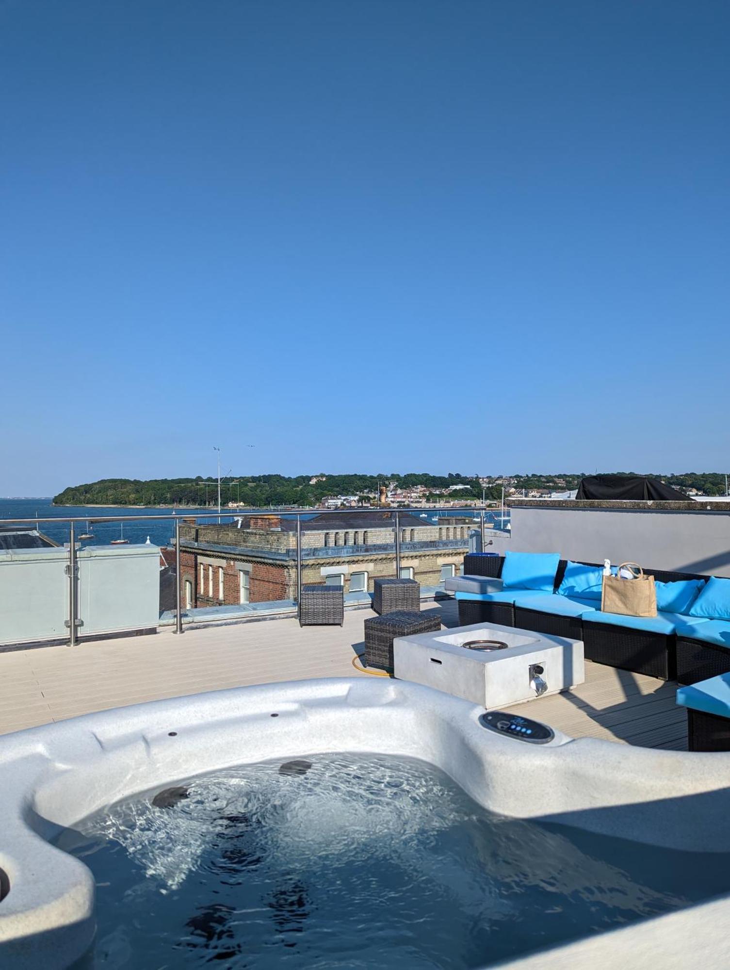 Seafarer'S View - 6 Bedroom Townhouse In Cowes, Parking & Seaviews. Cowes  Exteriér fotografie